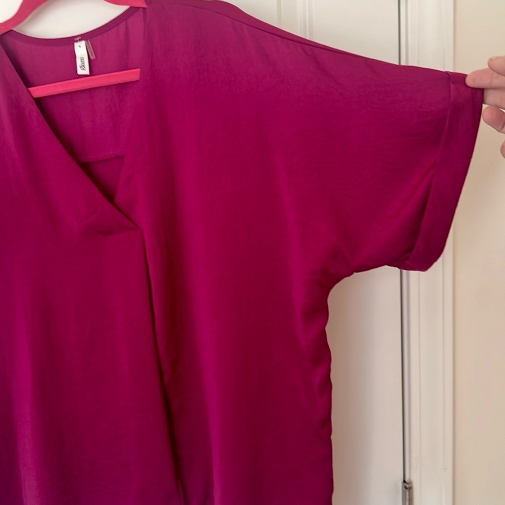 Glam Burgundy Hi-Lo Top - Picture 2 of 4